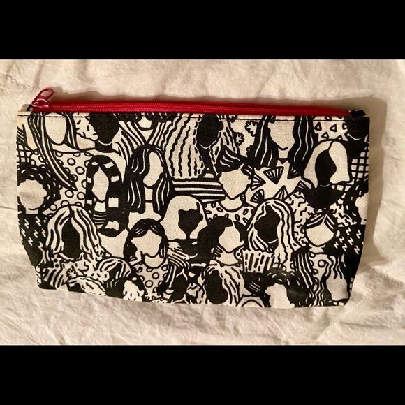Ipsy Glam Bag Canvas Black/White/ Pink Lady Faces - Picture 3 of 5